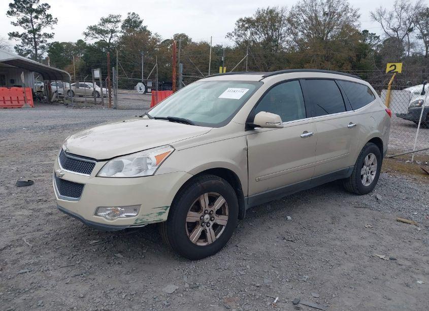 Photo 2 of 2010 Chevrolet Traverse LT (VIN 1GNLVGED9AS140161)