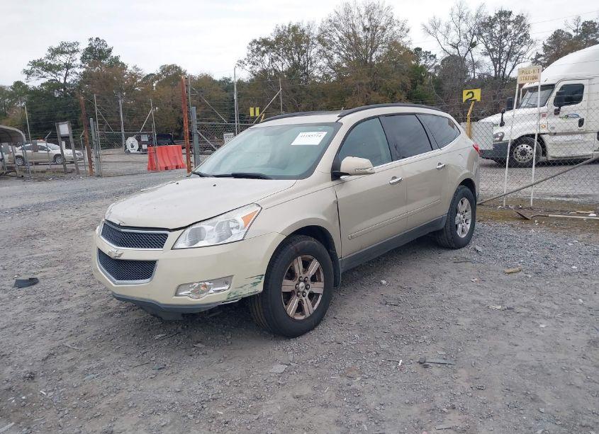 Photo 6 of 2010 Chevrolet Traverse LT (VIN 1GNLVGED9AS140161)