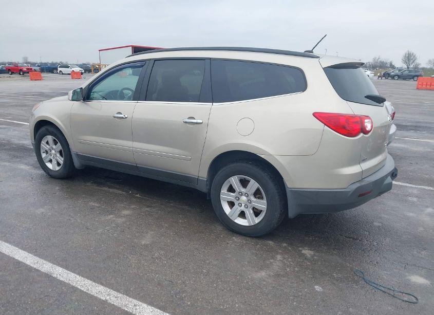 Photo 3 of 2010 Chevrolet Traverse LT (VIN 1GNLVGED9AS145327)