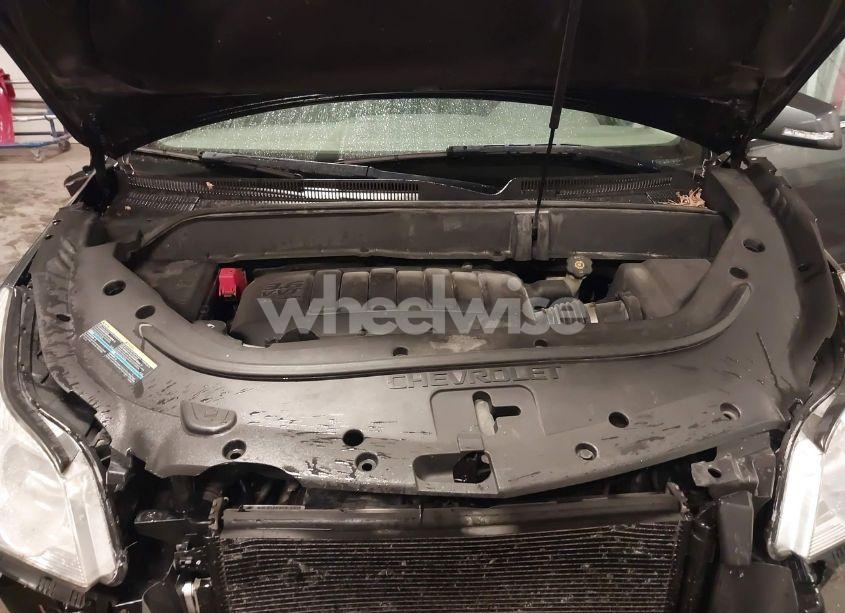 Photo 10 of 2010 Chevrolet Traverse LT (VIN 1GNLVGEDXAS150312)