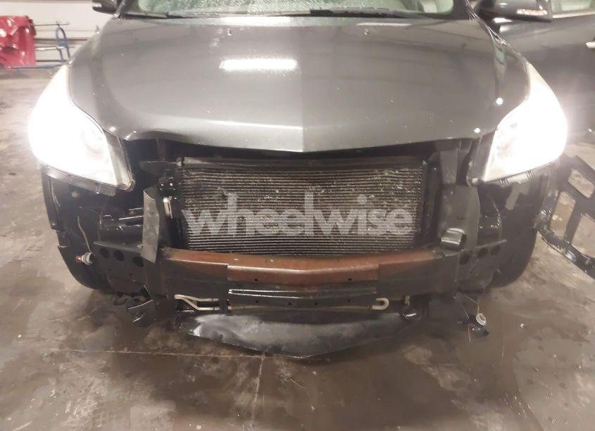 Photo 6 of 2010 Chevrolet Traverse LT (VIN 1GNLVGEDXAS150312)