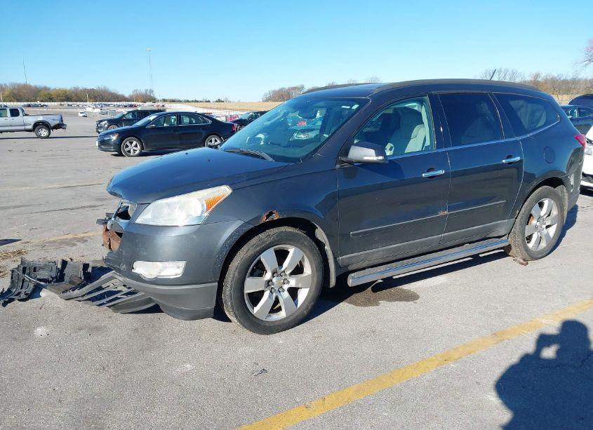 Photo 2 of 2010 Chevrolet Traverse LTZ (VIN 1GNLVHED1AS106849)