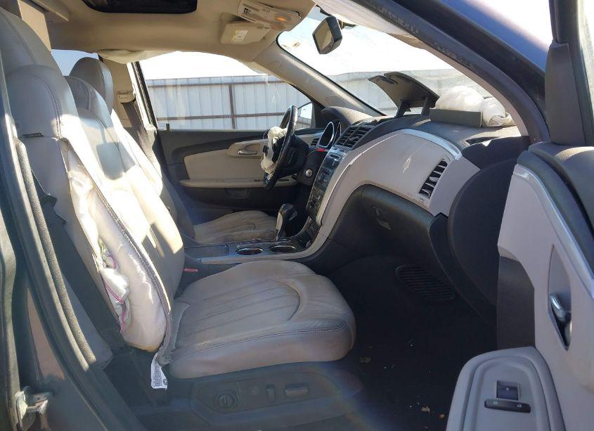 Photo 5 of 2010 Chevrolet Traverse LTZ (VIN 1GNLVHED1AS106849)