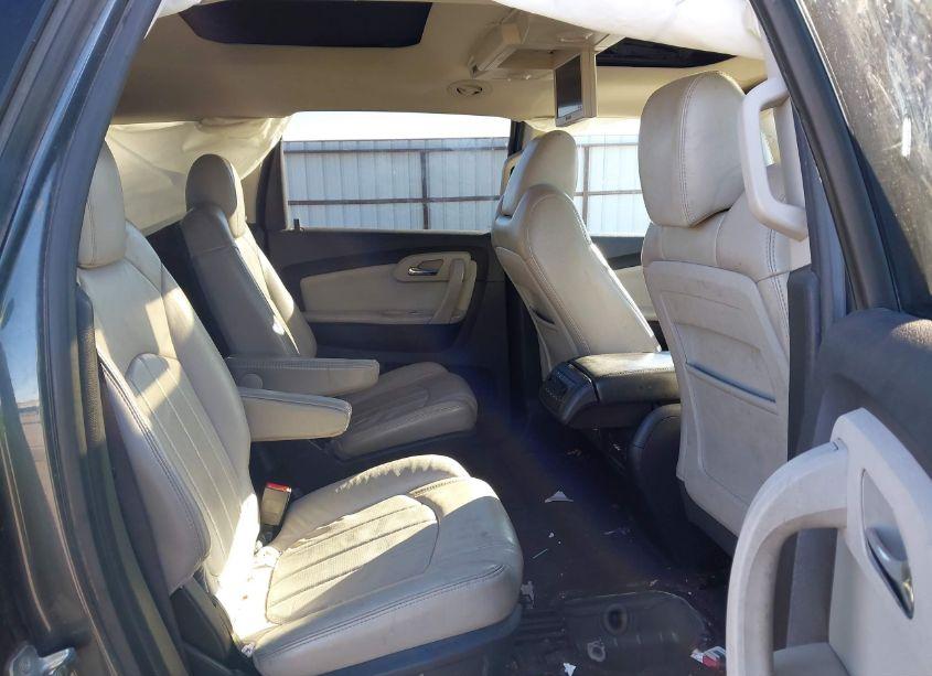 Photo 8 of 2010 Chevrolet Traverse LTZ (VIN 1GNLVHED1AS106849)