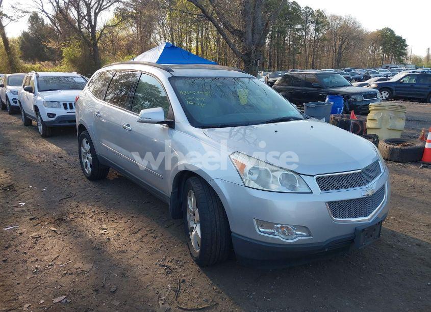 2010 Chevrolet Traverse LTZ (VIN 1GNLVHED4AJ232242) main photo