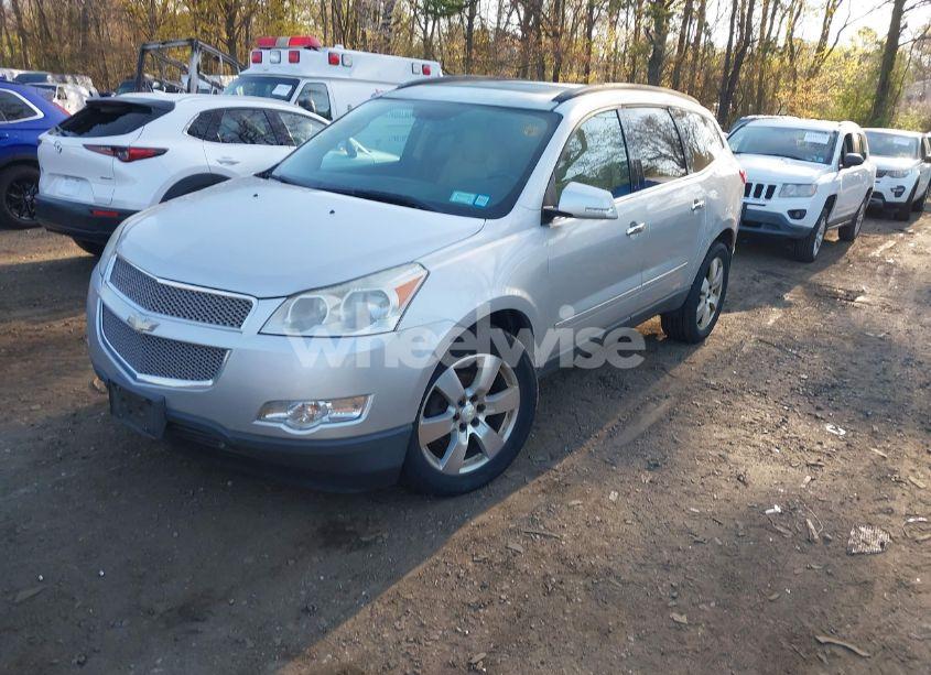 Photo 2 of 2010 Chevrolet Traverse LTZ (VIN 1GNLVHED4AJ232242)