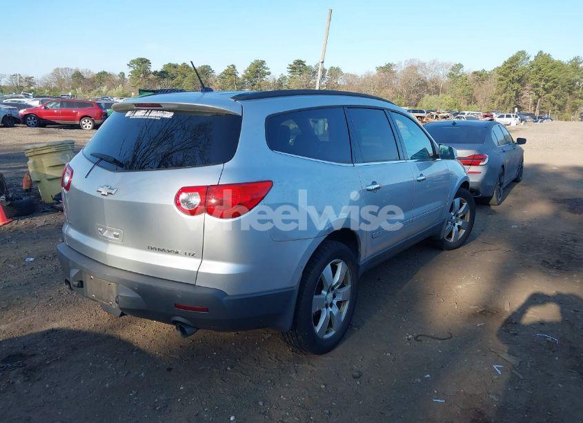 Photo 4 of 2010 Chevrolet Traverse LTZ (VIN 1GNLVHED4AJ232242)