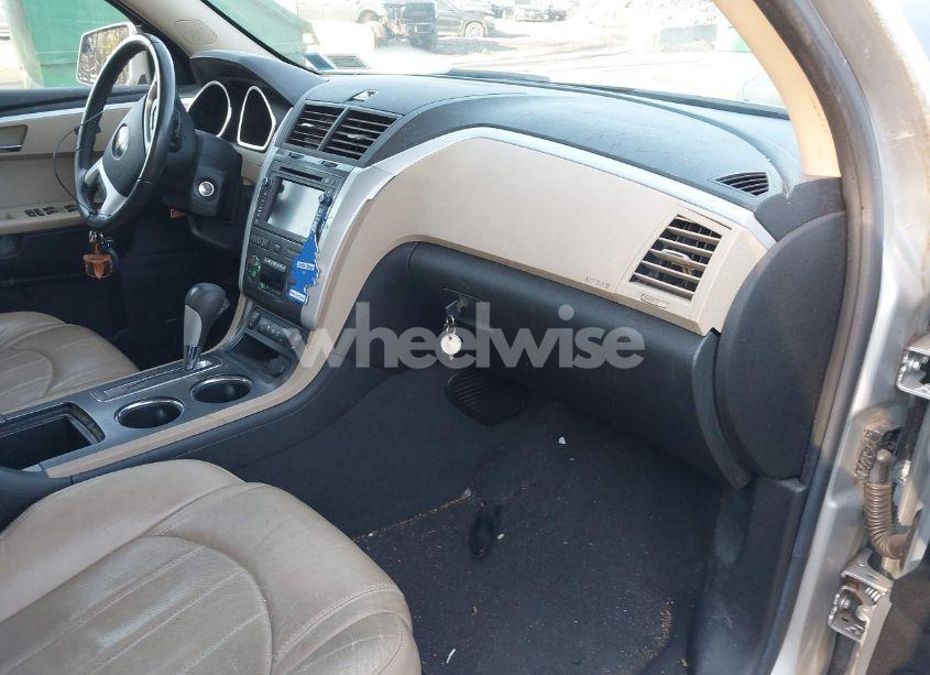 Photo 5 of 2010 Chevrolet Traverse LTZ (VIN 1GNLVHED4AJ232242)