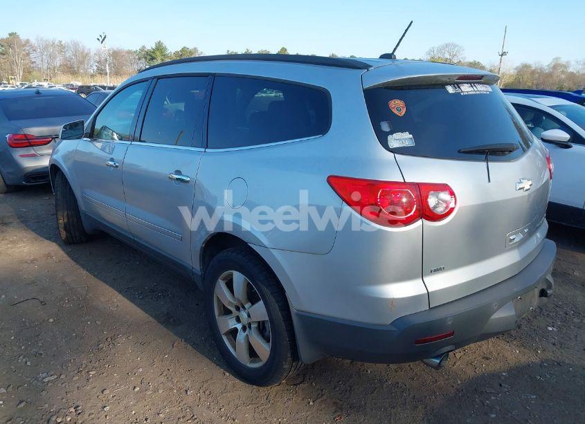 Photo 6 of 2010 Chevrolet Traverse LTZ (VIN 1GNLVHED4AJ232242)
