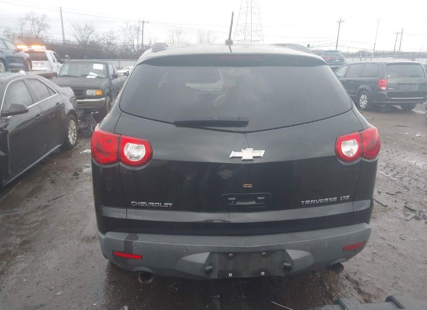 Photo 17 of 2010 Chevrolet Traverse LTZ (VIN 1GNLVHEDXAS105599)