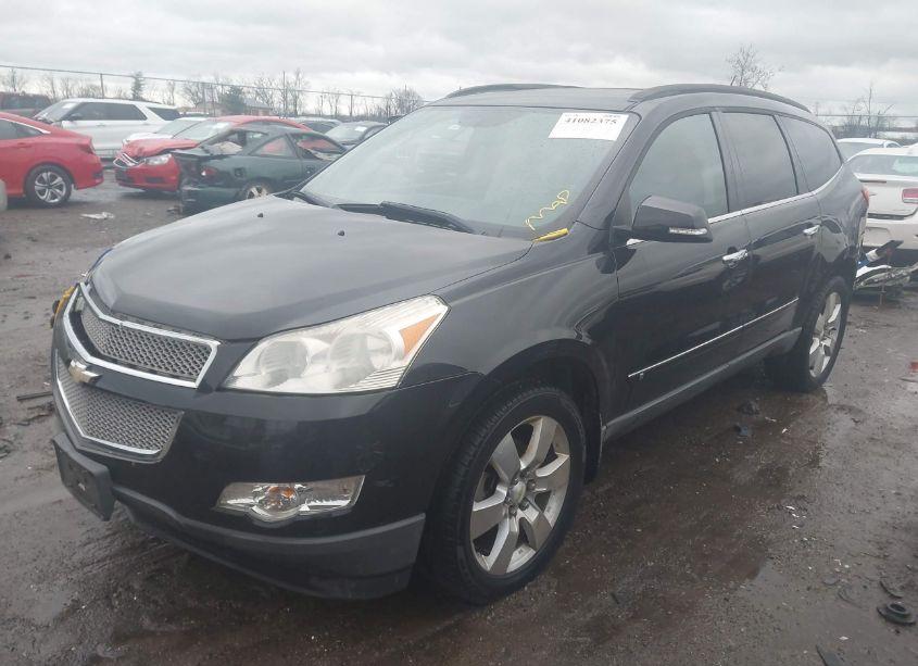 Photo 2 of 2010 Chevrolet Traverse LTZ (VIN 1GNLVHEDXAS105599)