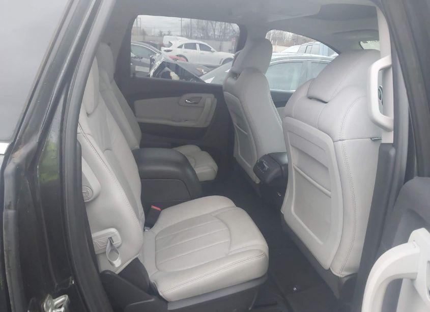 Photo 8 of 2010 Chevrolet Traverse LTZ (VIN 1GNLVHEDXAS105599)