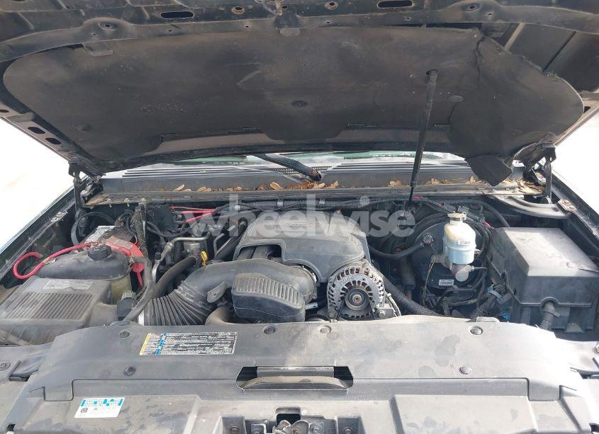 Photo 10 of 2010 Chevrolet Tahoe LS (VIN 1GNMCAE00AR175361)