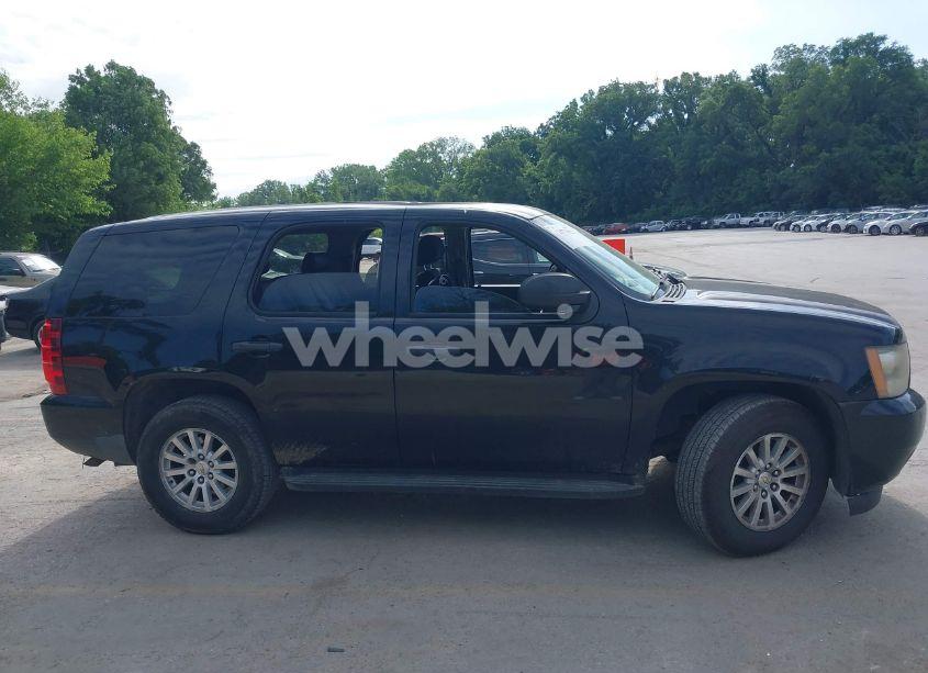 Photo 13 of 2010 Chevrolet Tahoe LS (VIN 1GNMCAE00AR175361)