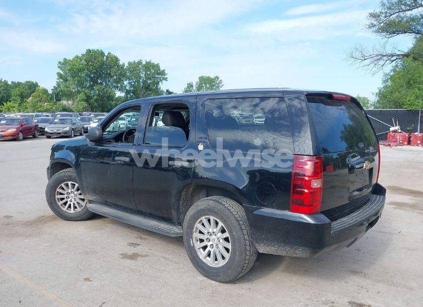 Photo 3 of 2010 Chevrolet Tahoe LS (VIN 1GNMCAE00AR175361)