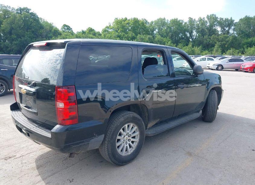 Photo 4 of 2010 Chevrolet Tahoe LS (VIN 1GNMCAE00AR175361)