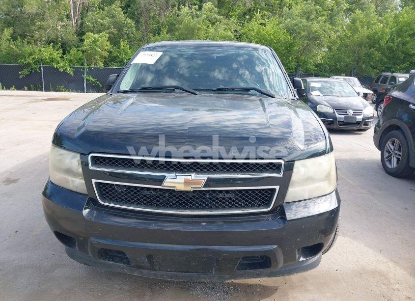 Photo 6 of 2010 Chevrolet Tahoe LS (VIN 1GNMCAE00AR175361)