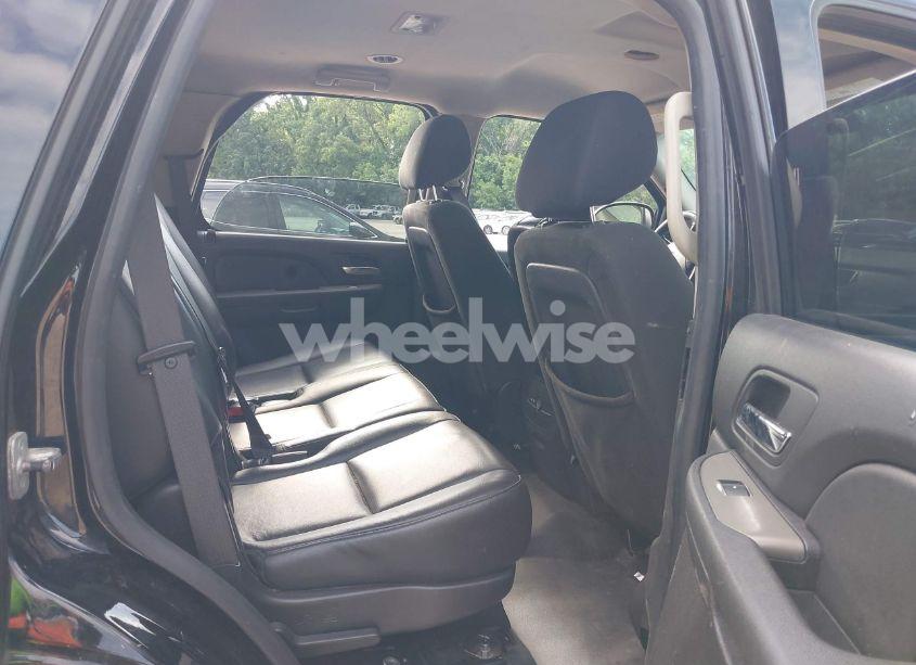 Photo 8 of 2010 Chevrolet Tahoe LS (VIN 1GNMCAE00AR175361)