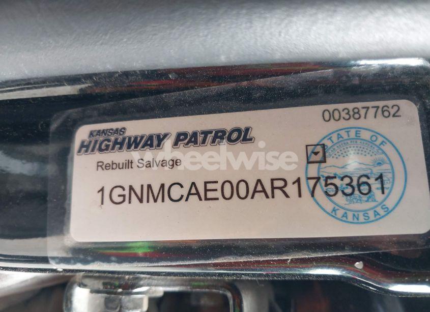 Photo 9 of 2010 Chevrolet Tahoe LS (VIN 1GNMCAE00AR175361)