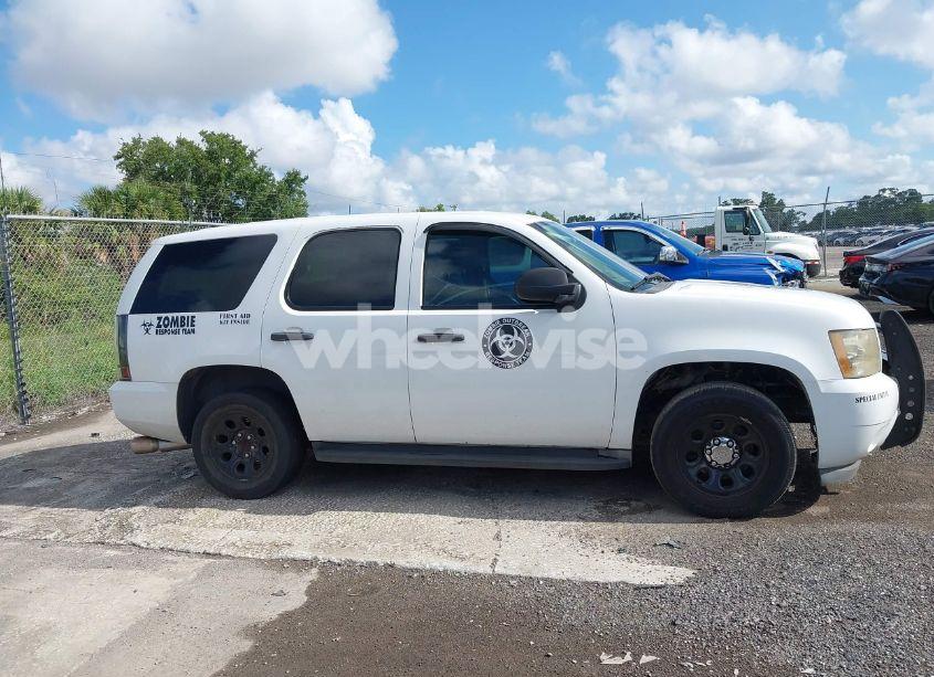 Photo 13 of 2010 Chevrolet Tahoe LS (VIN 1GNMCAE01AR262122)