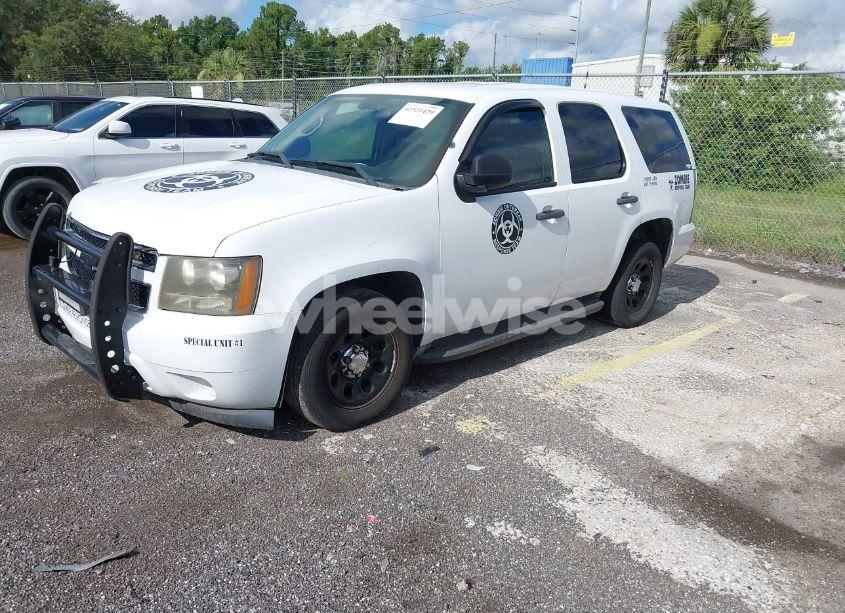 Photo 2 of 2010 Chevrolet Tahoe LS (VIN 1GNMCAE01AR262122)