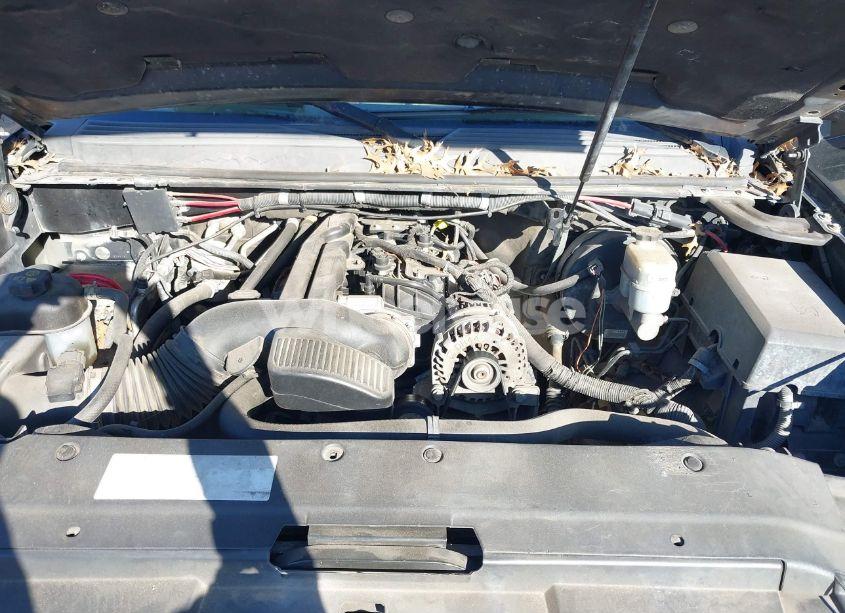 Photo 10 of 2010 Chevrolet Tahoe LS (VIN 1GNMCAE03AR137185)