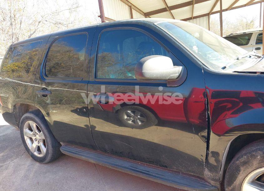 Photo 13 of 2010 Chevrolet Tahoe LS (VIN 1GNMCAE03AR137185)