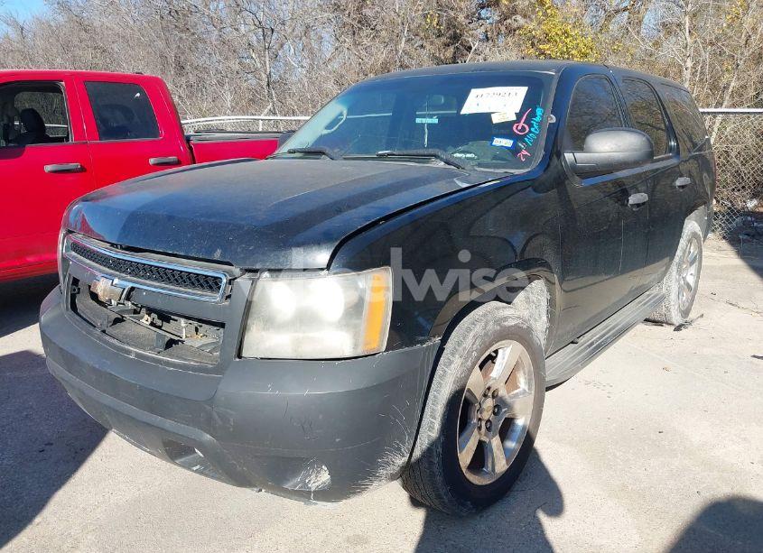 Photo 2 of 2010 Chevrolet Tahoe LS (VIN 1GNMCAE03AR137185)