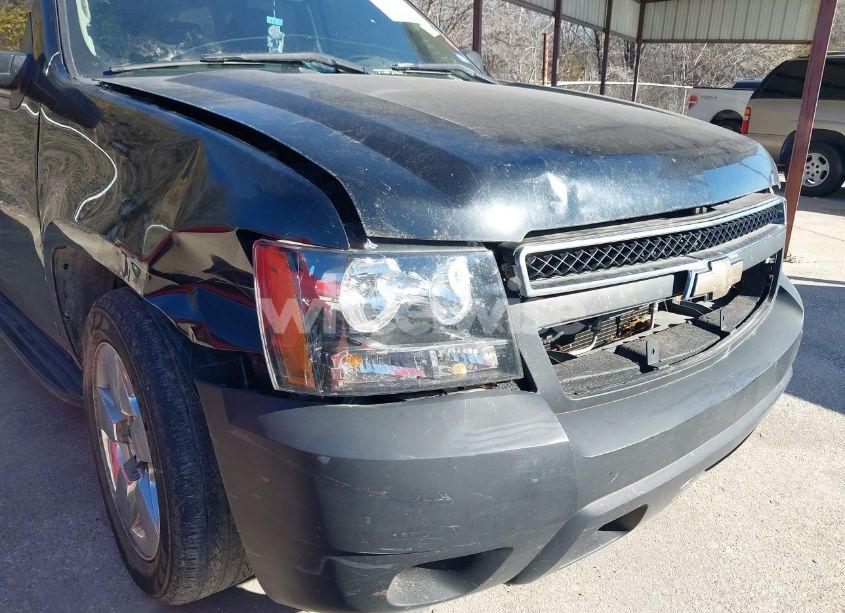 Photo 6 of 2010 Chevrolet Tahoe LS (VIN 1GNMCAE03AR137185)