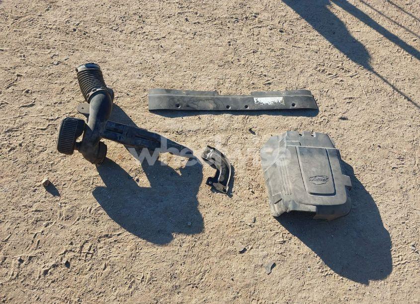 Photo 12 of 2010 Chevrolet Tahoe LS (VIN 1GNMCAE03AR172776)