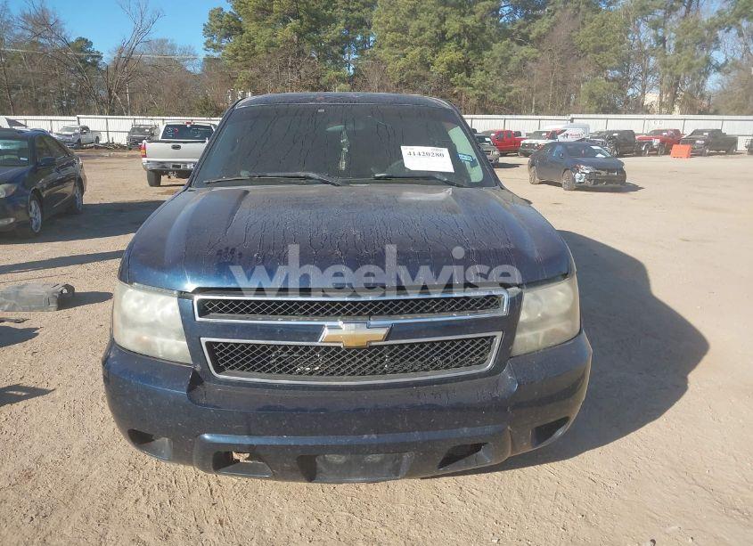 Photo 13 of 2010 Chevrolet Tahoe LS (VIN 1GNMCAE03AR172776)