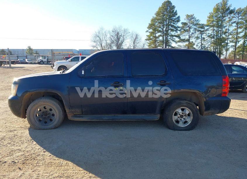 Photo 15 of 2010 Chevrolet Tahoe LS (VIN 1GNMCAE03AR172776)