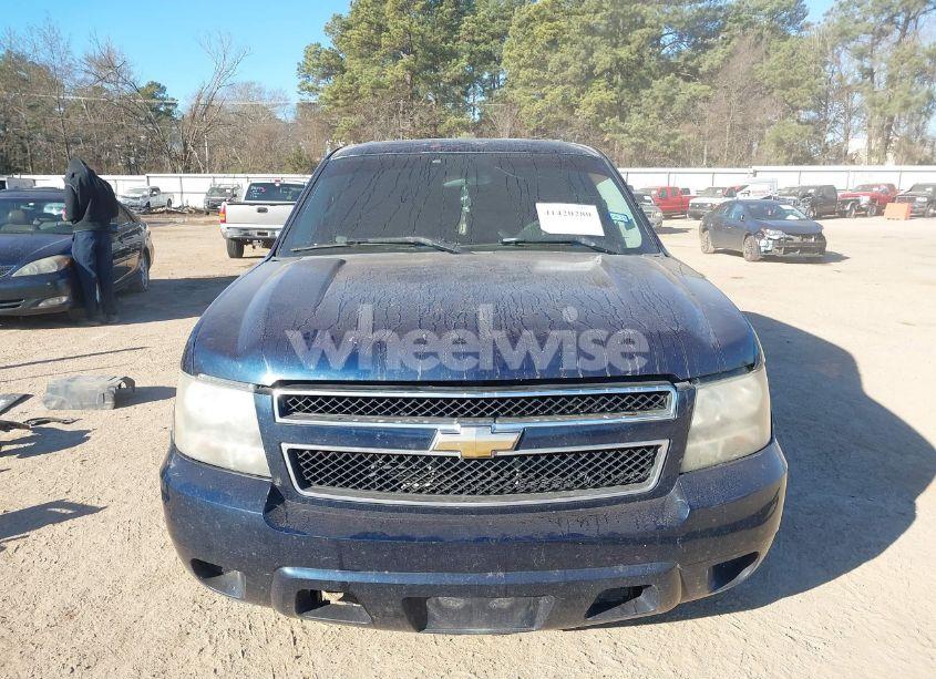 Photo 6 of 2010 Chevrolet Tahoe LS (VIN 1GNMCAE03AR172776)