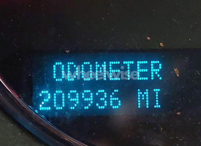 Photo 7 of 2010 Chevrolet Tahoe LS (VIN 1GNMCAE03AR172776)