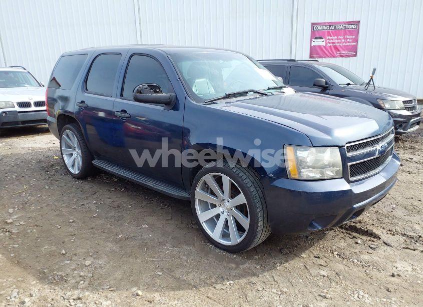 2010 Chevrolet Tahoe LS (VIN 1GNMCAE03AR256919) main photo
