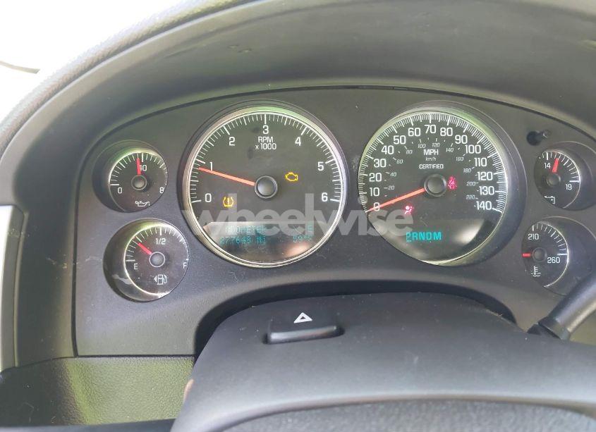 Photo 7 of 2010 Chevrolet Tahoe LS (VIN 1GNMCAE03AR256919)