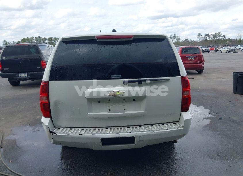 Photo 16 of 2010 Chevrolet Tahoe LS (VIN 1GNMCAE06AR132286)