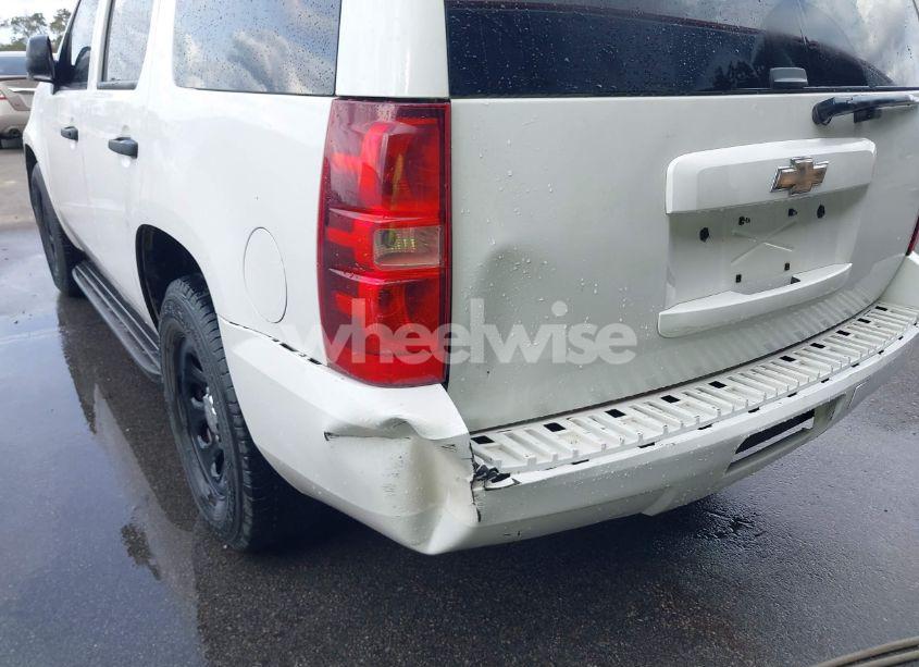 Photo 6 of 2010 Chevrolet Tahoe LS (VIN 1GNMCAE06AR132286)