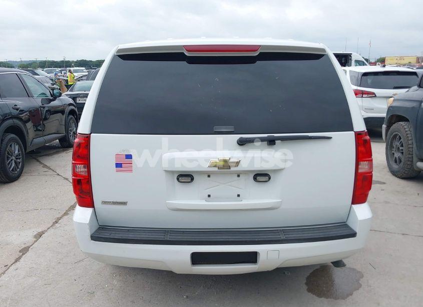 Photo 16 of 2010 Chevrolet Tahoe LS (VIN 1GNMCAE0XAR108203)