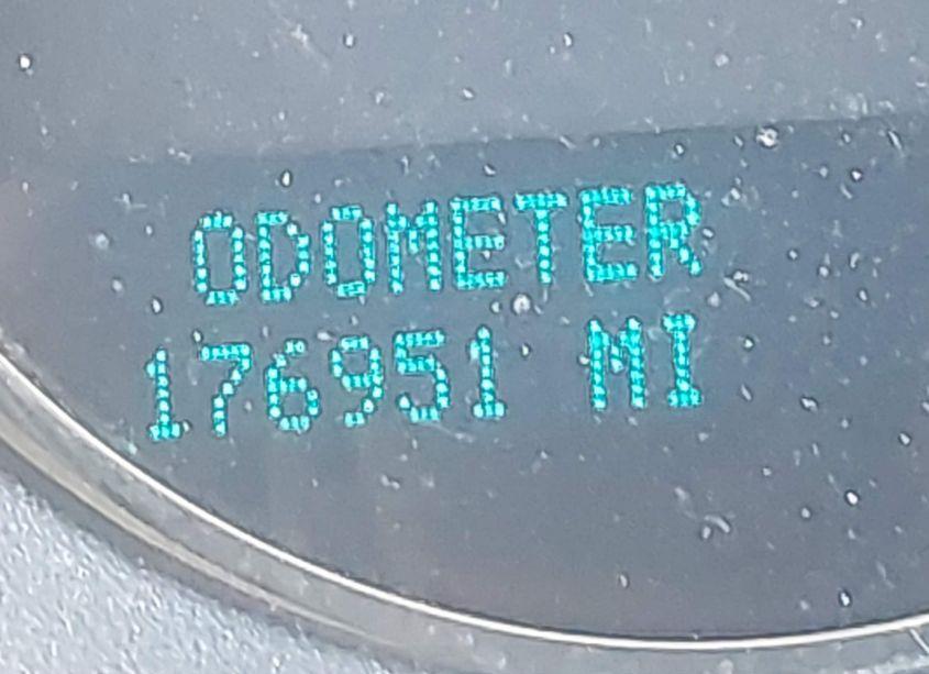 Photo 16 of 2010 Chevrolet Tahoe LS (VIN 1GNMCAE32AR228085)