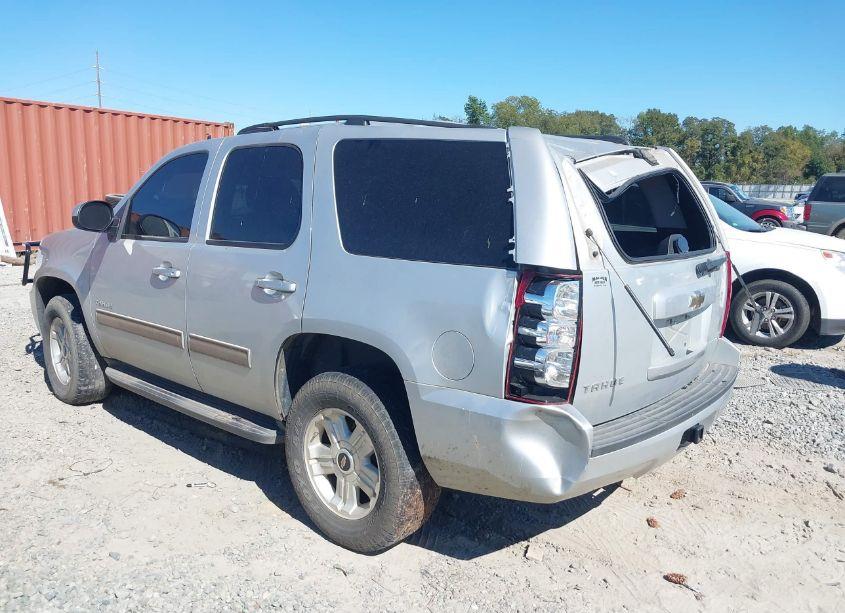 Photo 3 of 2010 Chevrolet Tahoe LS (VIN 1GNMCAE32AR228085)