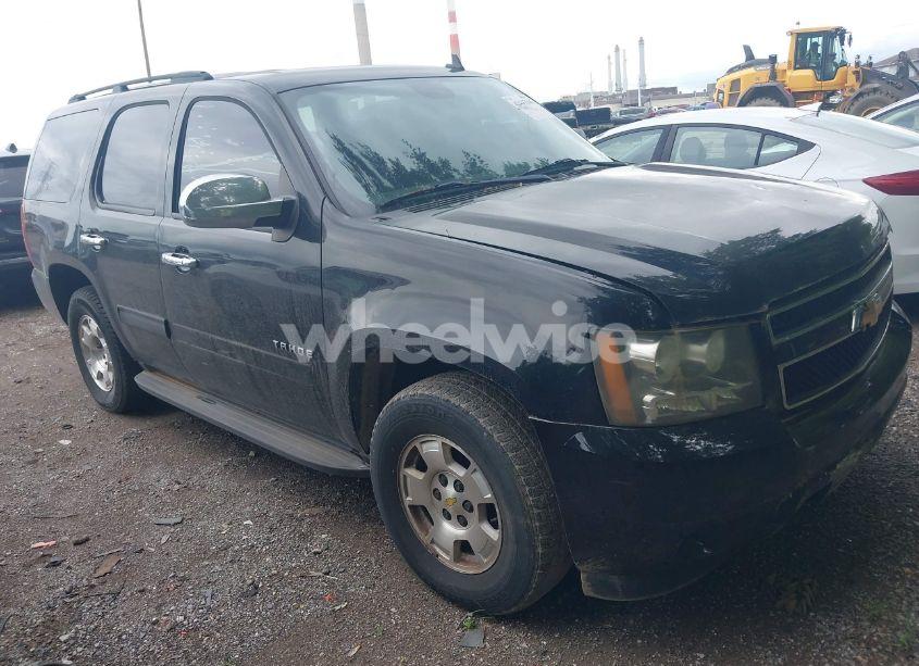 2010 Chevrolet Tahoe LS (VIN 1GNMCAE36AR176492) main photo