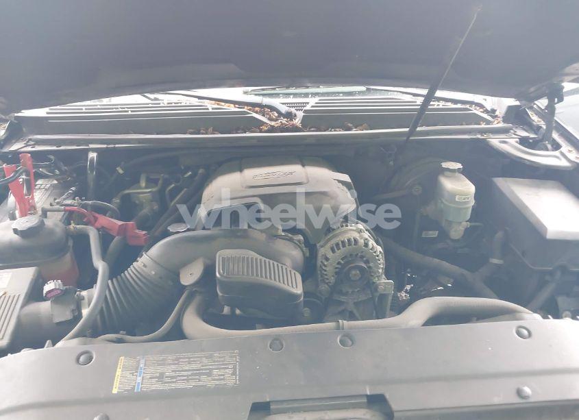 Photo 10 of 2010 Chevrolet Tahoe LS (VIN 1GNMCAE36AR176492)