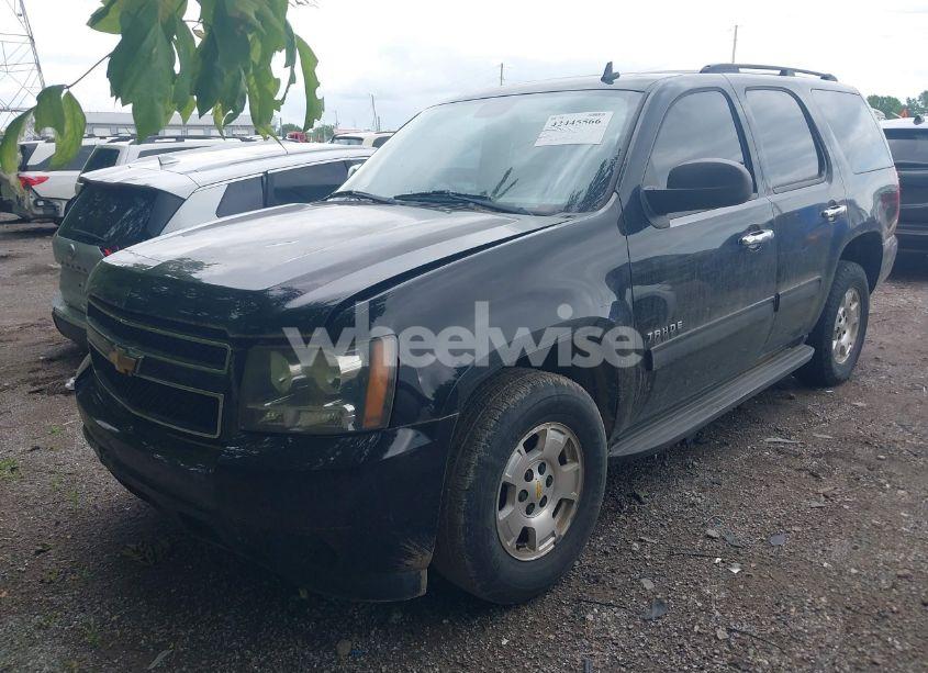 Photo 2 of 2010 Chevrolet Tahoe LS (VIN 1GNMCAE36AR176492)