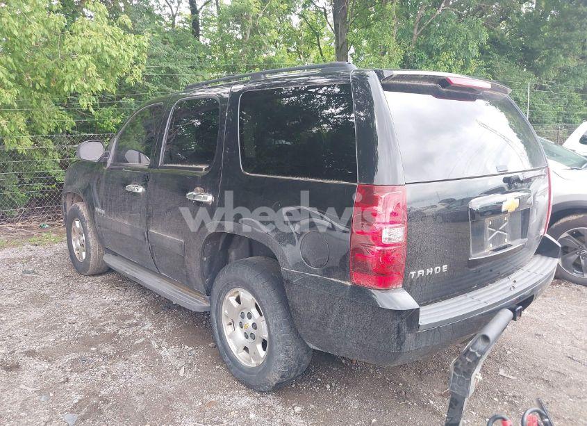 Photo 3 of 2010 Chevrolet Tahoe LS (VIN 1GNMCAE36AR176492)