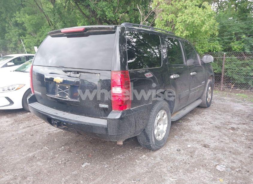 Photo 4 of 2010 Chevrolet Tahoe LS (VIN 1GNMCAE36AR176492)