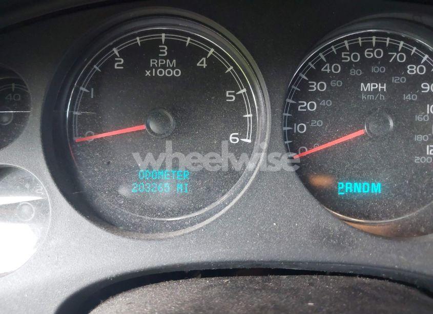 Photo 7 of 2010 Chevrolet Tahoe LS (VIN 1GNMCAE36AR176492)