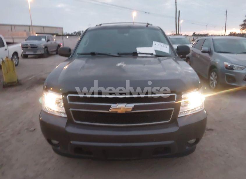 Photo 12 of 2010 Chevrolet Tahoe LS (VIN 1GNMCAE38AR172816)