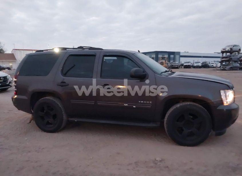 Photo 13 of 2010 Chevrolet Tahoe LS (VIN 1GNMCAE38AR172816)
