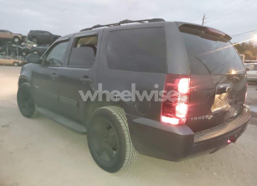 Photo 3 of 2010 Chevrolet Tahoe LS (VIN 1GNMCAE38AR172816)